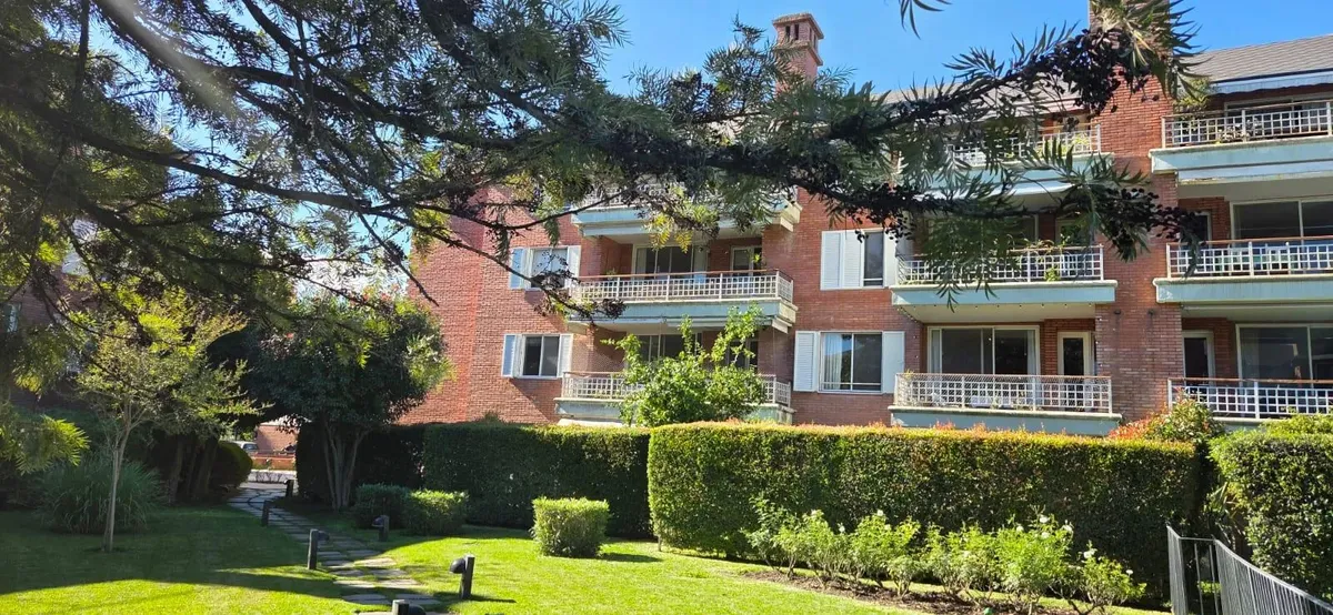 3-room apt with balcony grill