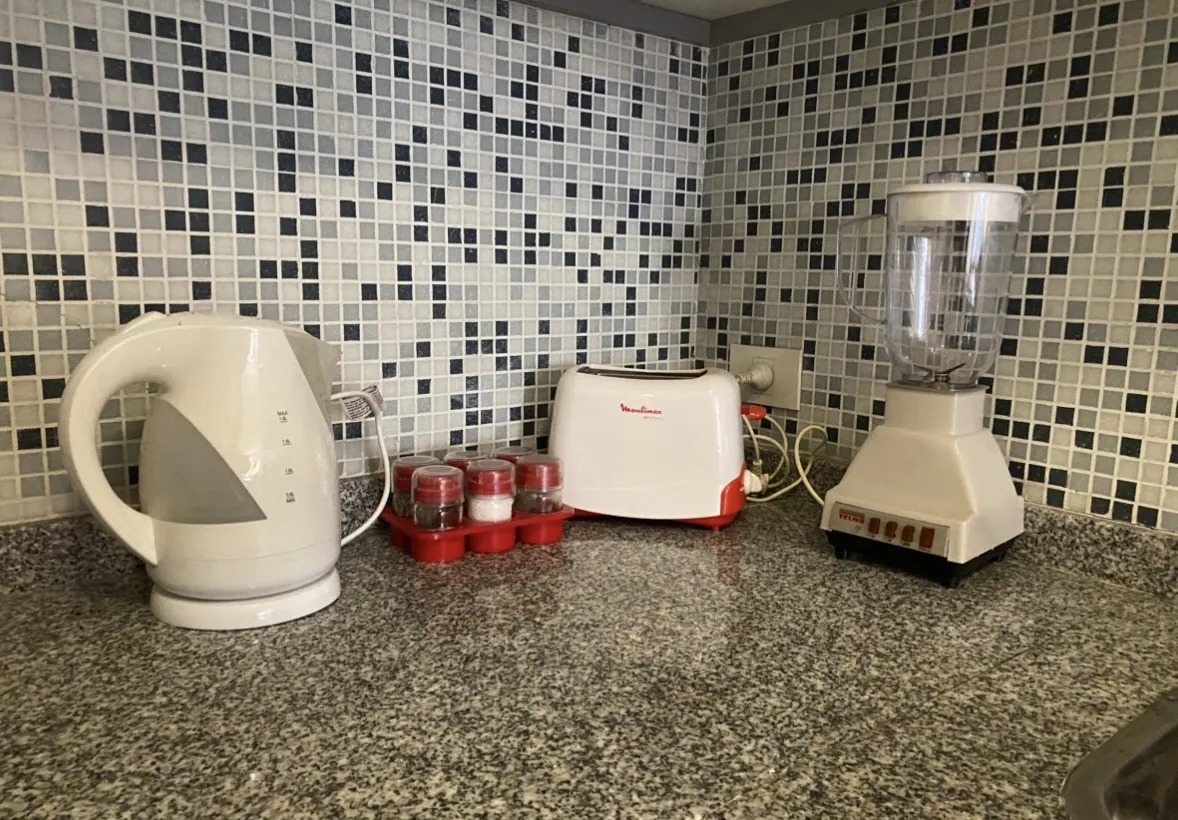 Excelente Departamento A La Calle Luminoso Casi A Estrenar Amueblado En Edificio Moderno Con Laundry Quincho Amenities- Portero Visor- Muy Comodo Y Amueblado, Con Cama Nueva Y Tv De 60 Pulgadas