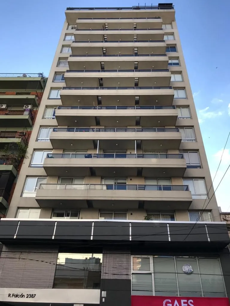 Monoambiente Con Balcón Excelente Ubicación