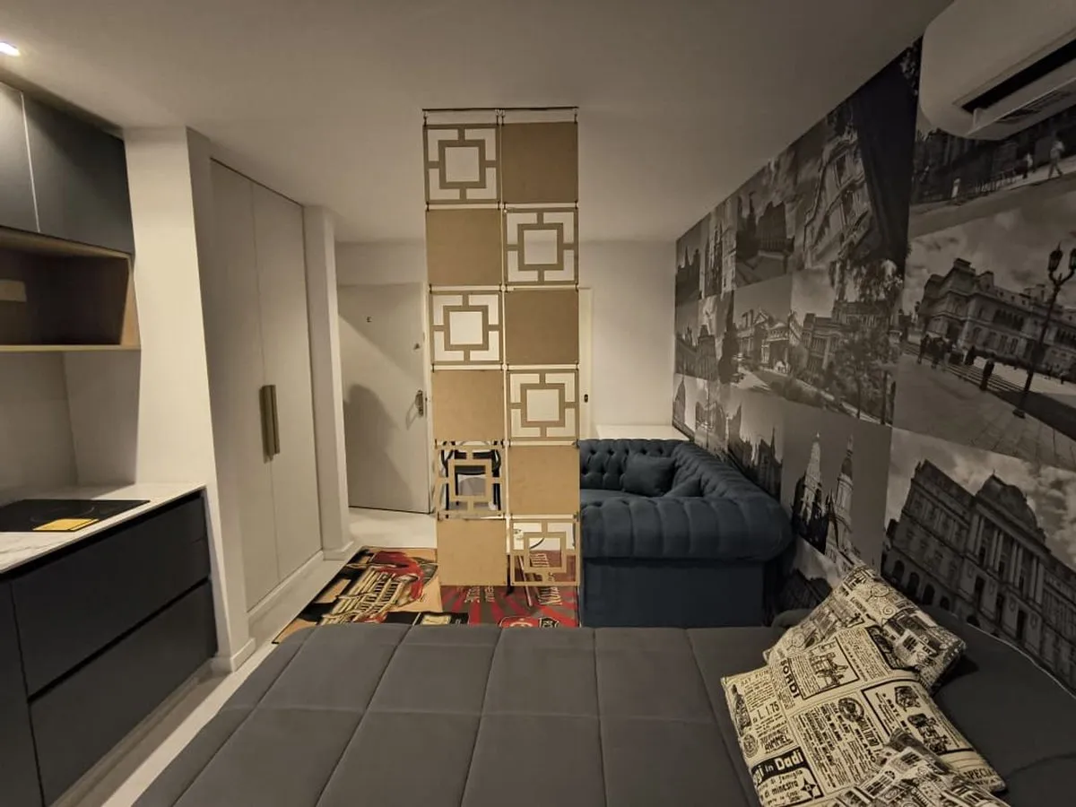 Furnished studio apartment in Monserrat