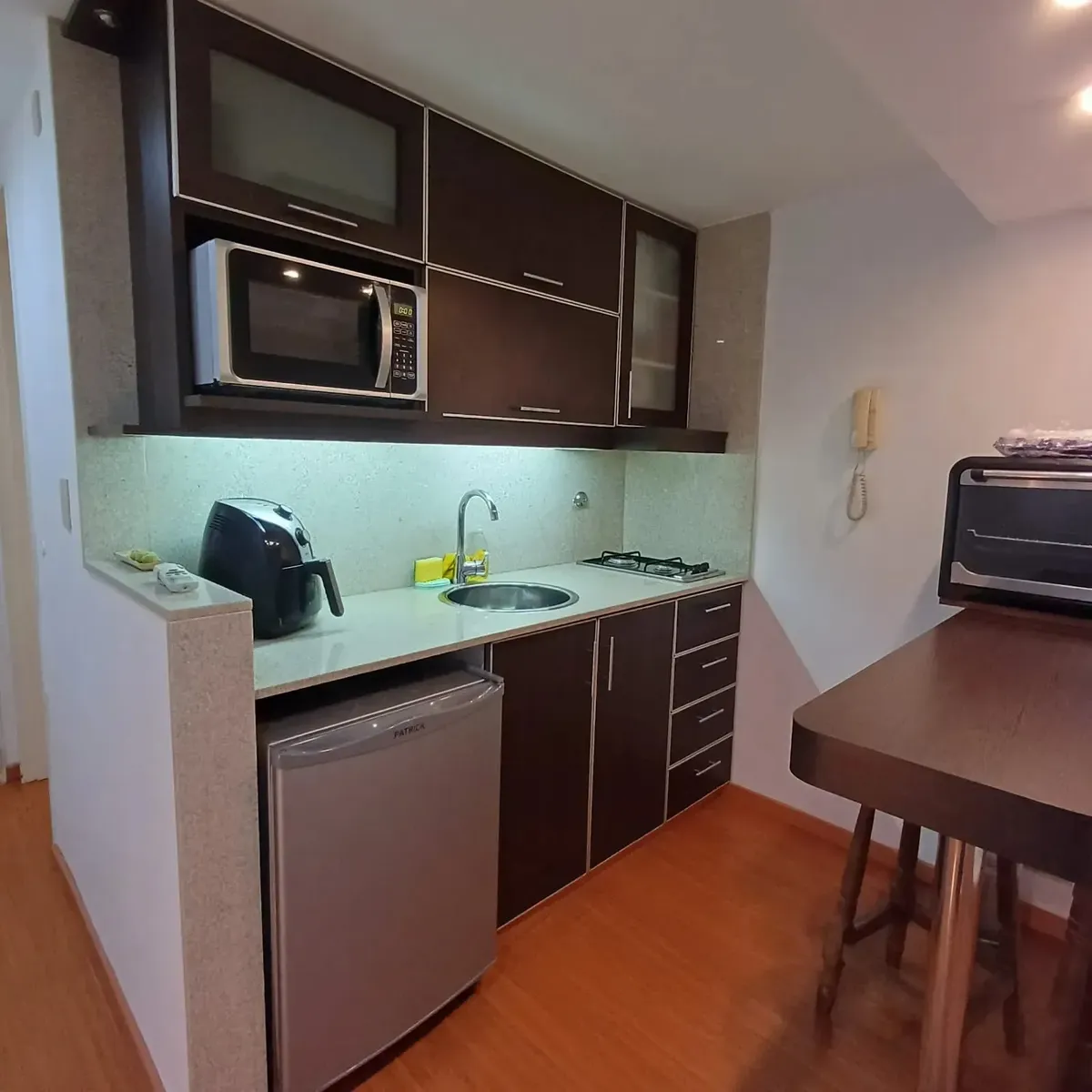 Alquiler 2 Ambientes Amoblado Con Terraza En Colegiales
