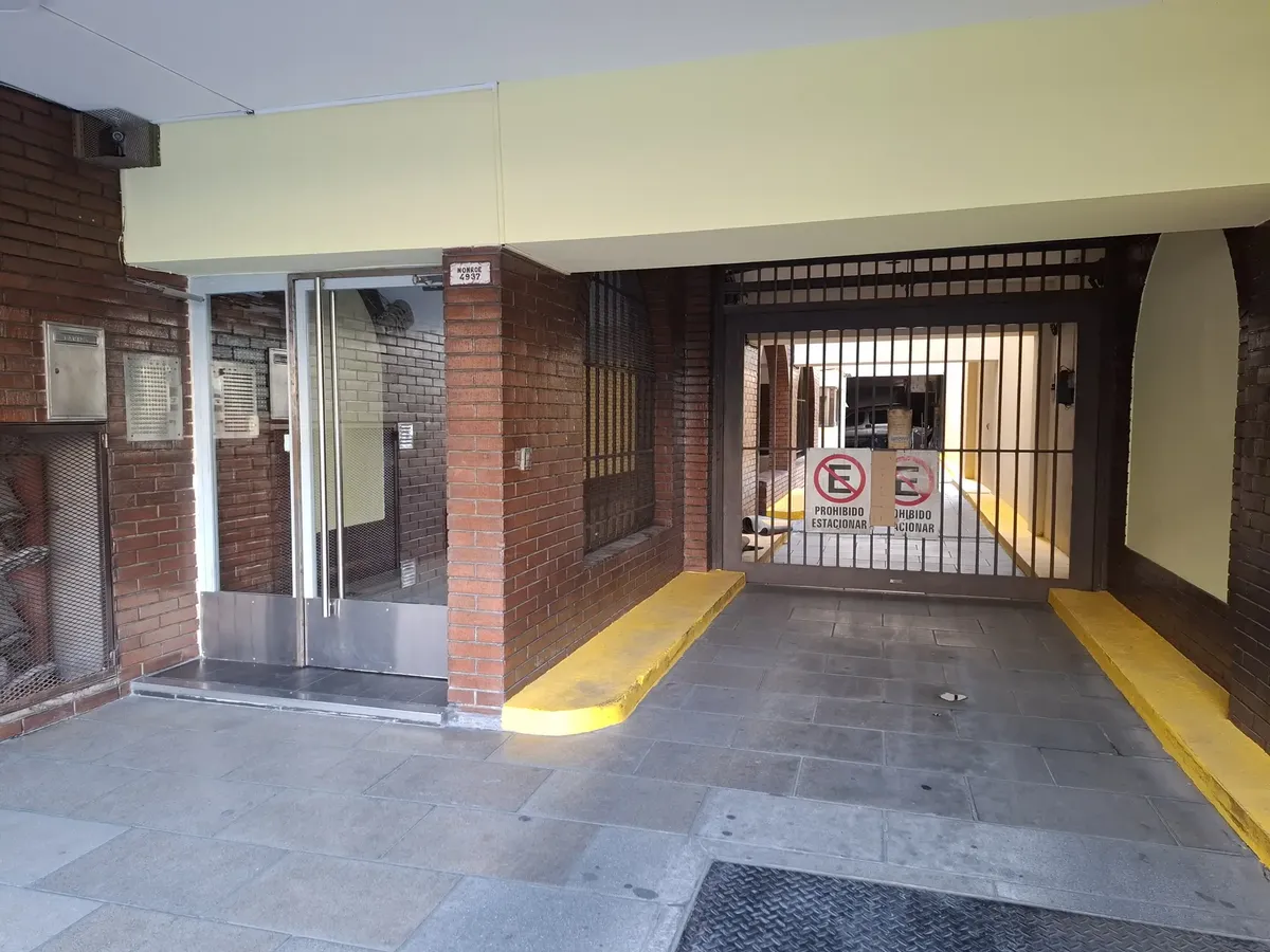 Two-bedroom apartment with parking in Villa Urquiza