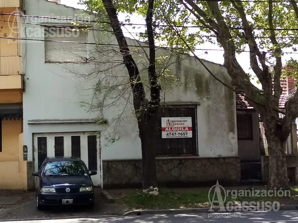 Renovation-needed house, garden and terrace