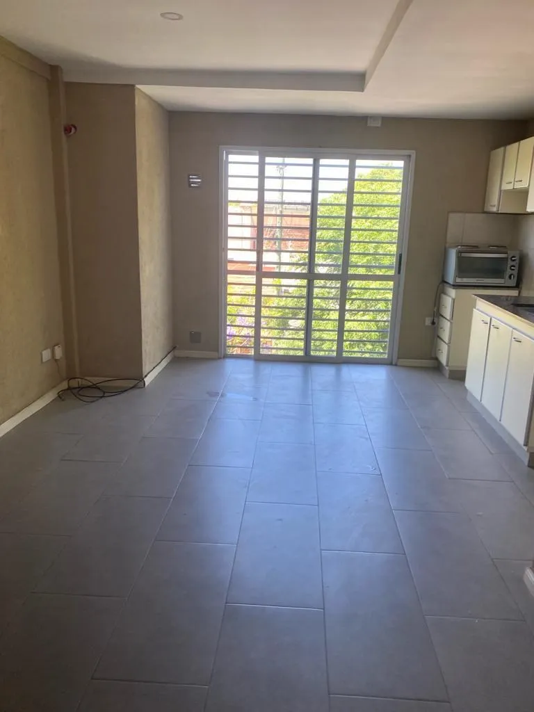Departamento En Alquiler En Morón, G.b.a. Zona Oeste, Argentina