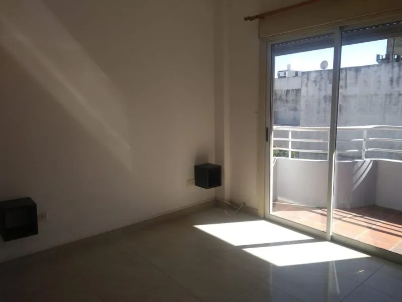 Departamento En Alquiler En Caseros