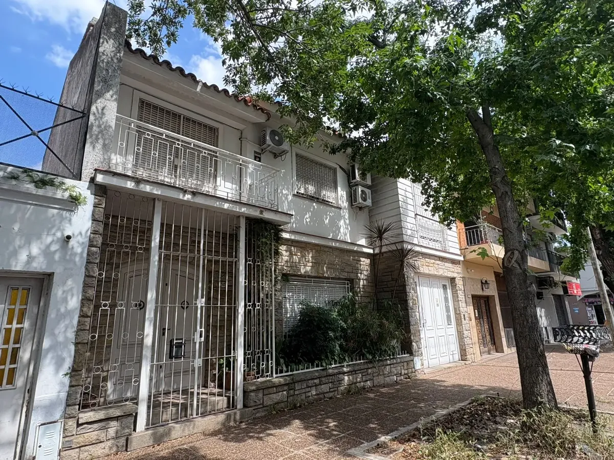 Casa En Alquiler En Lanús Oeste