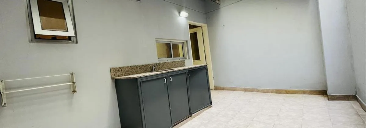 El Depto Tiene Un Gran Patio Interno Con Toldo, El Edificio Posee Parrilla Y Pileta En La Terraza, Se Encuentra A 200 Mts. La Estacion Devoto Y A 500 Mts. La Plaza Arenales ( Centro Gastronomico)
