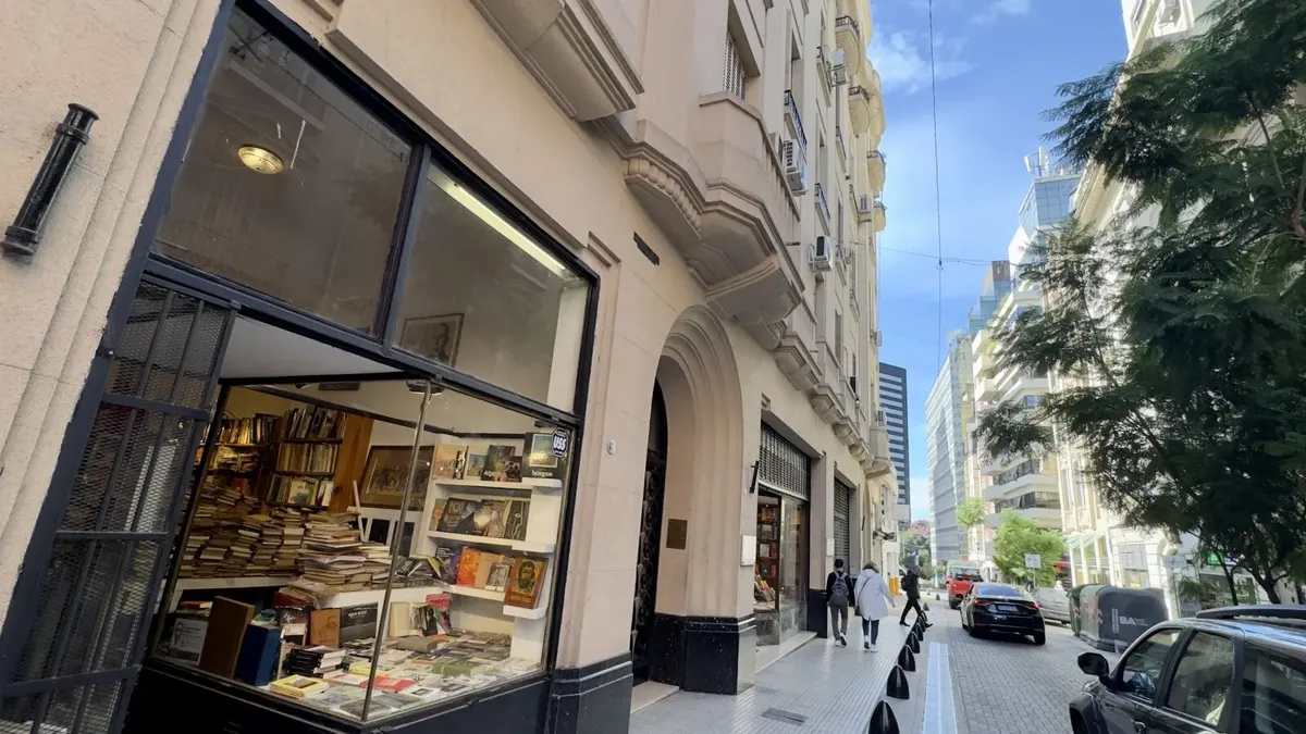 Hermoso 3 Ambientes En Edificio De Epoca Muy Luminoso Y Tranquilo En Retiro