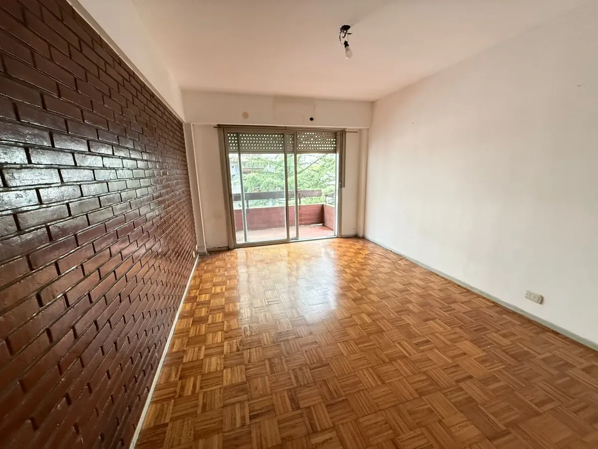 Departamento De 3 Amb Con Balcón