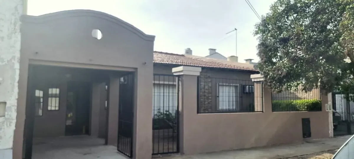 Casa de três ambientes em General San Martín