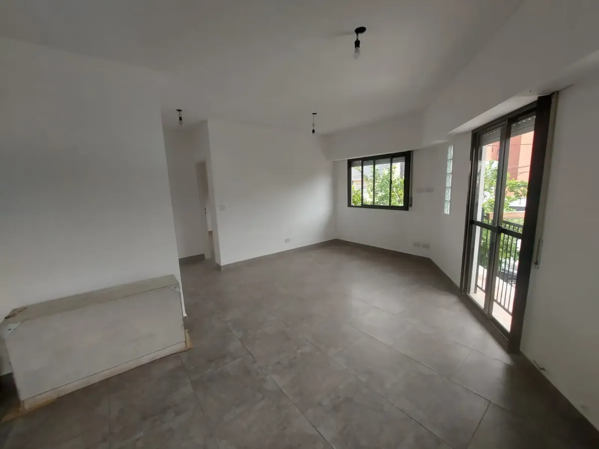 Departamento De 2 Ambientes En Alquiler En Lomas Del Mirador, Sin Expensas