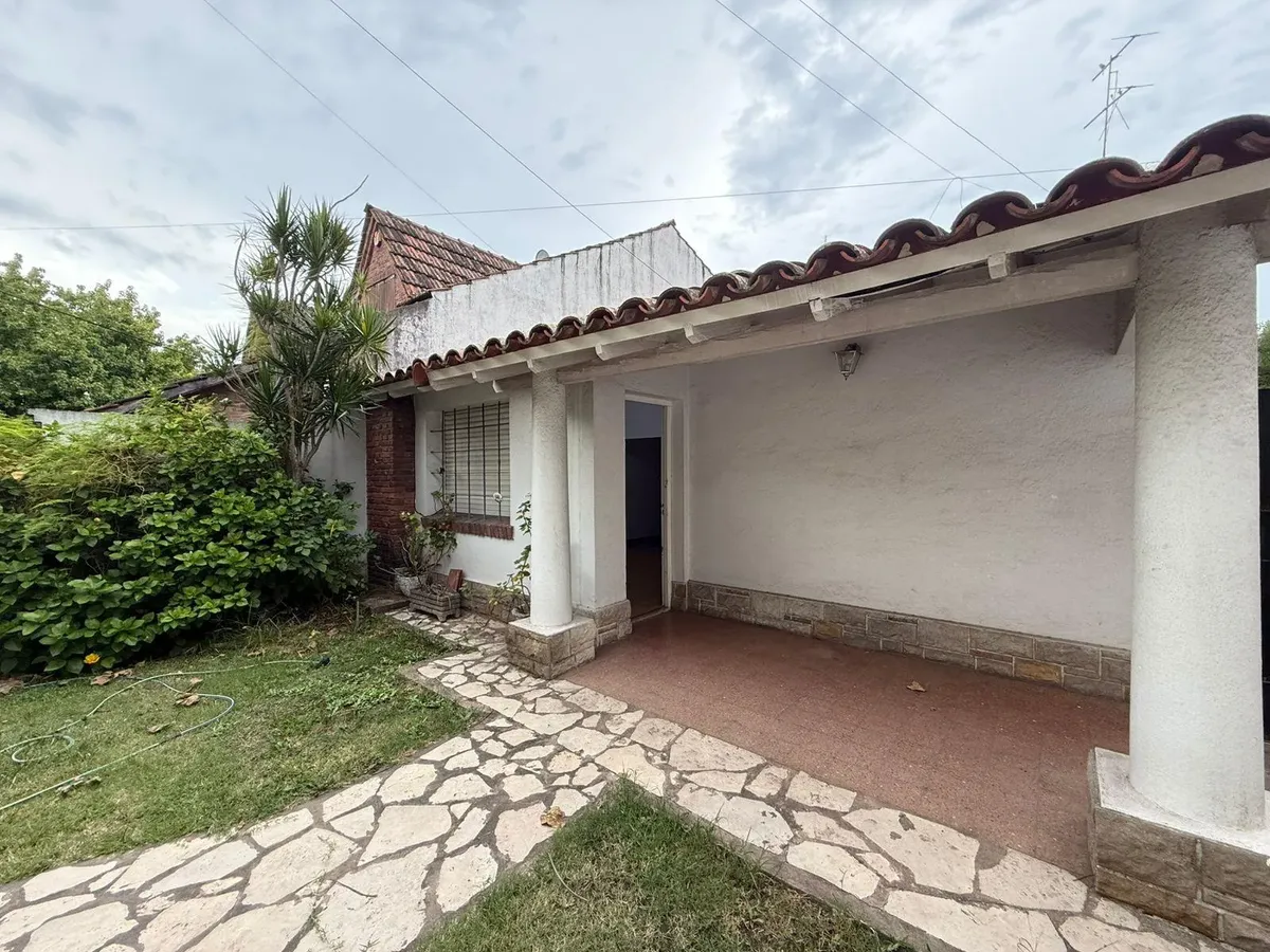 Se Alquila Casa Para Uso Comercial O Profesional En San Miguel