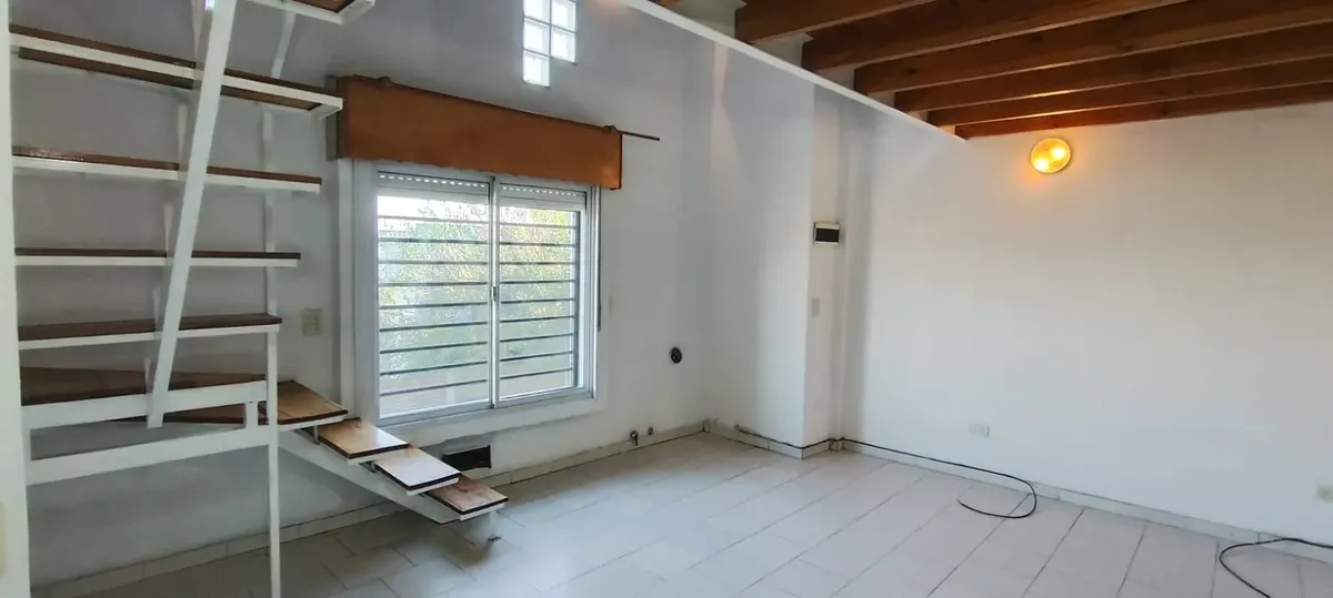 Departamento En Alquiler, 2 Ambientes, 1 Dormitorio, Florencio Varela-. No Posee Cochera, No Se Permiten Mascotas