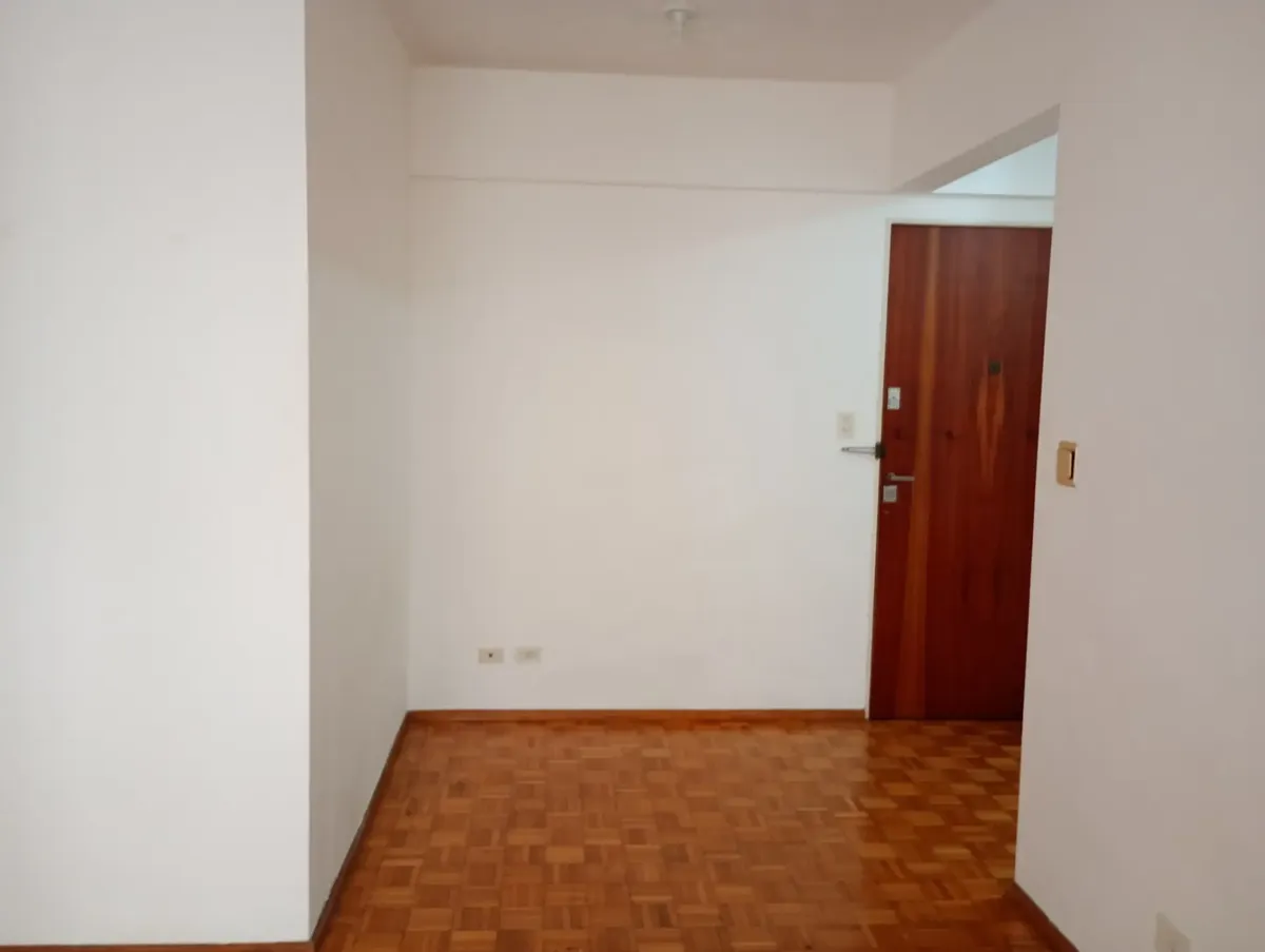 Depto. 2 Amb, Apto Vivienda O Profesional Esmeralda Al 800