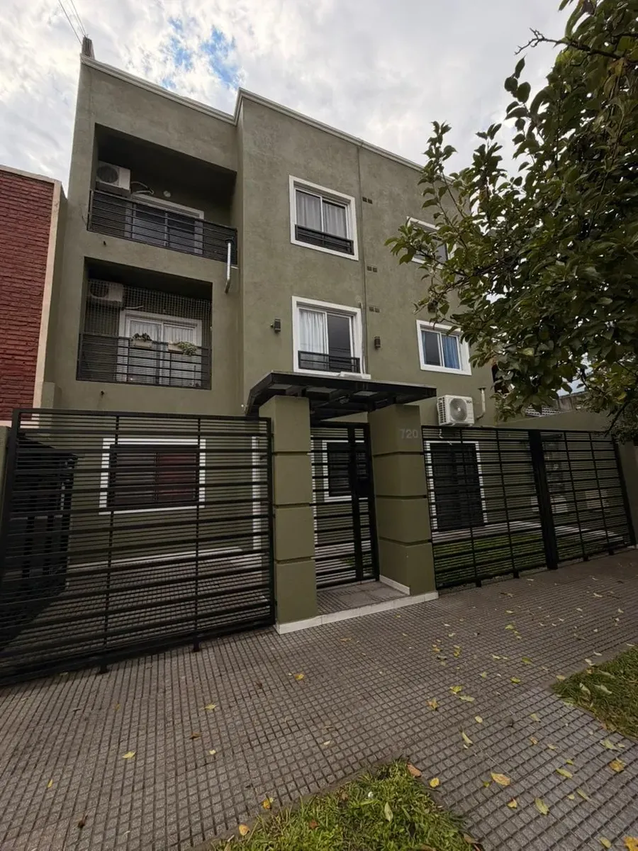 Two-room apartment on the second floor in La Matanza