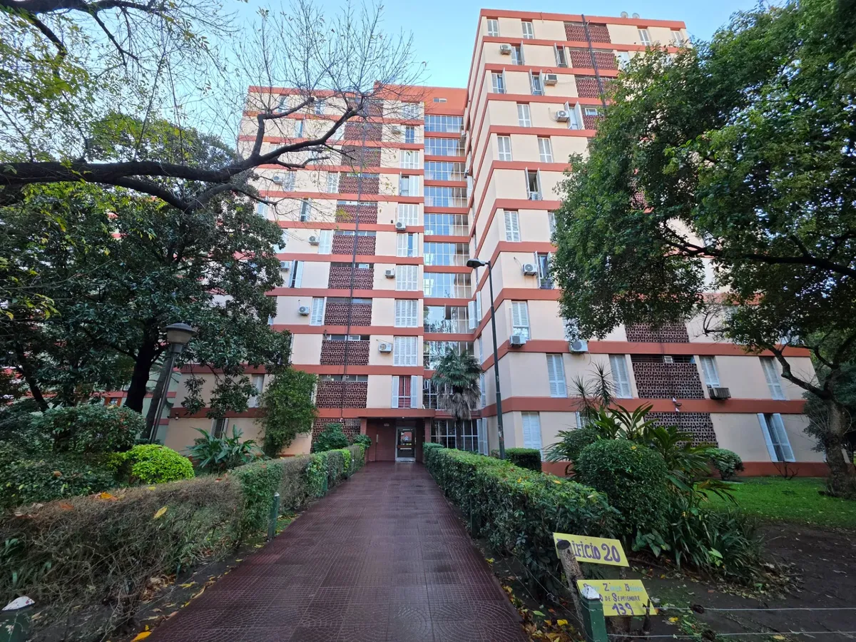 Impecable 3 Ambientes En Alquiler En El Barrio Catalinas