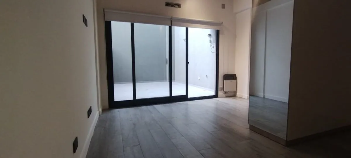 Excelente Monoambiente Con Patio En Villa Devoto