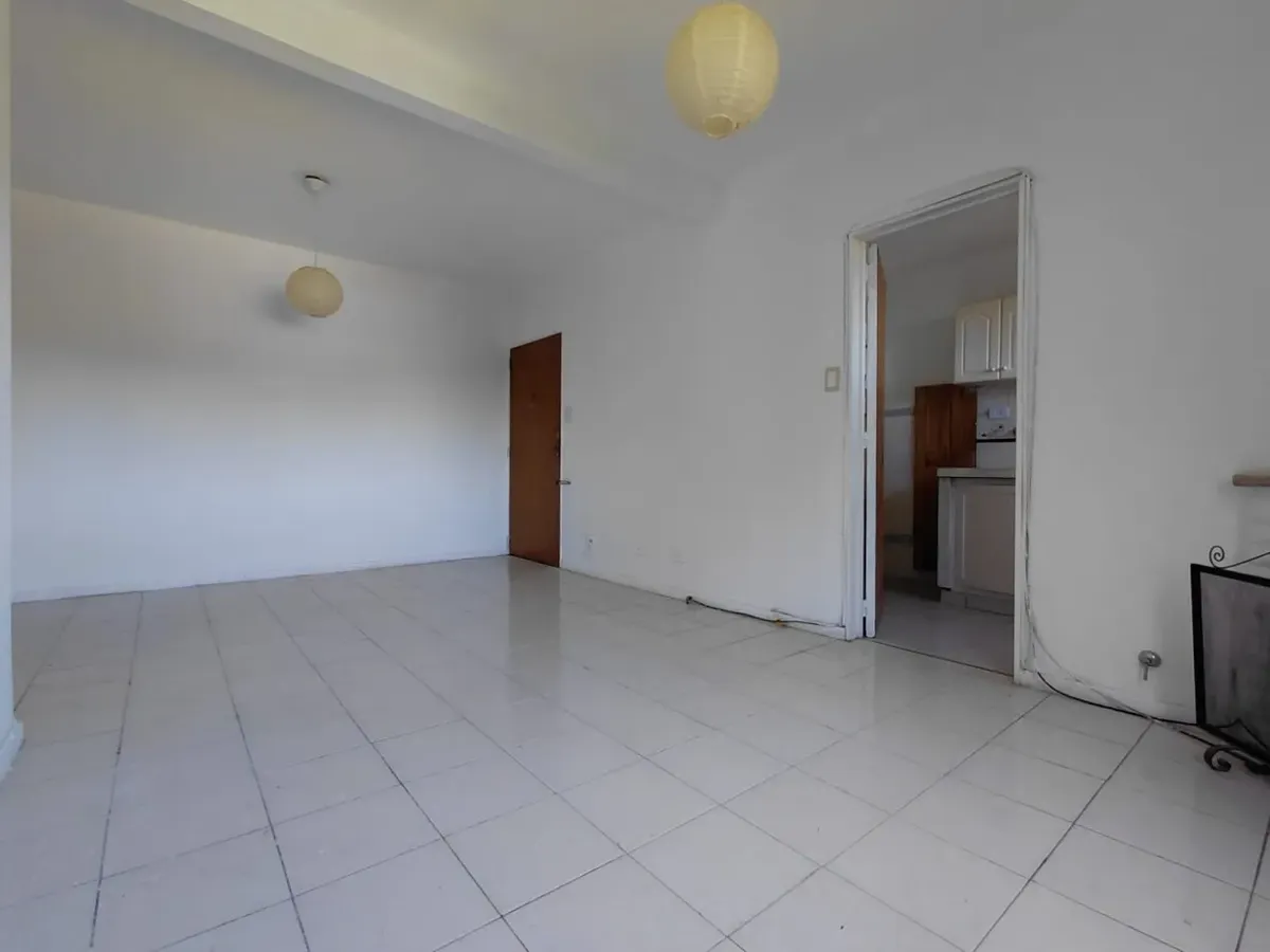 Departamento En Alquiler En Florida Mitre/este