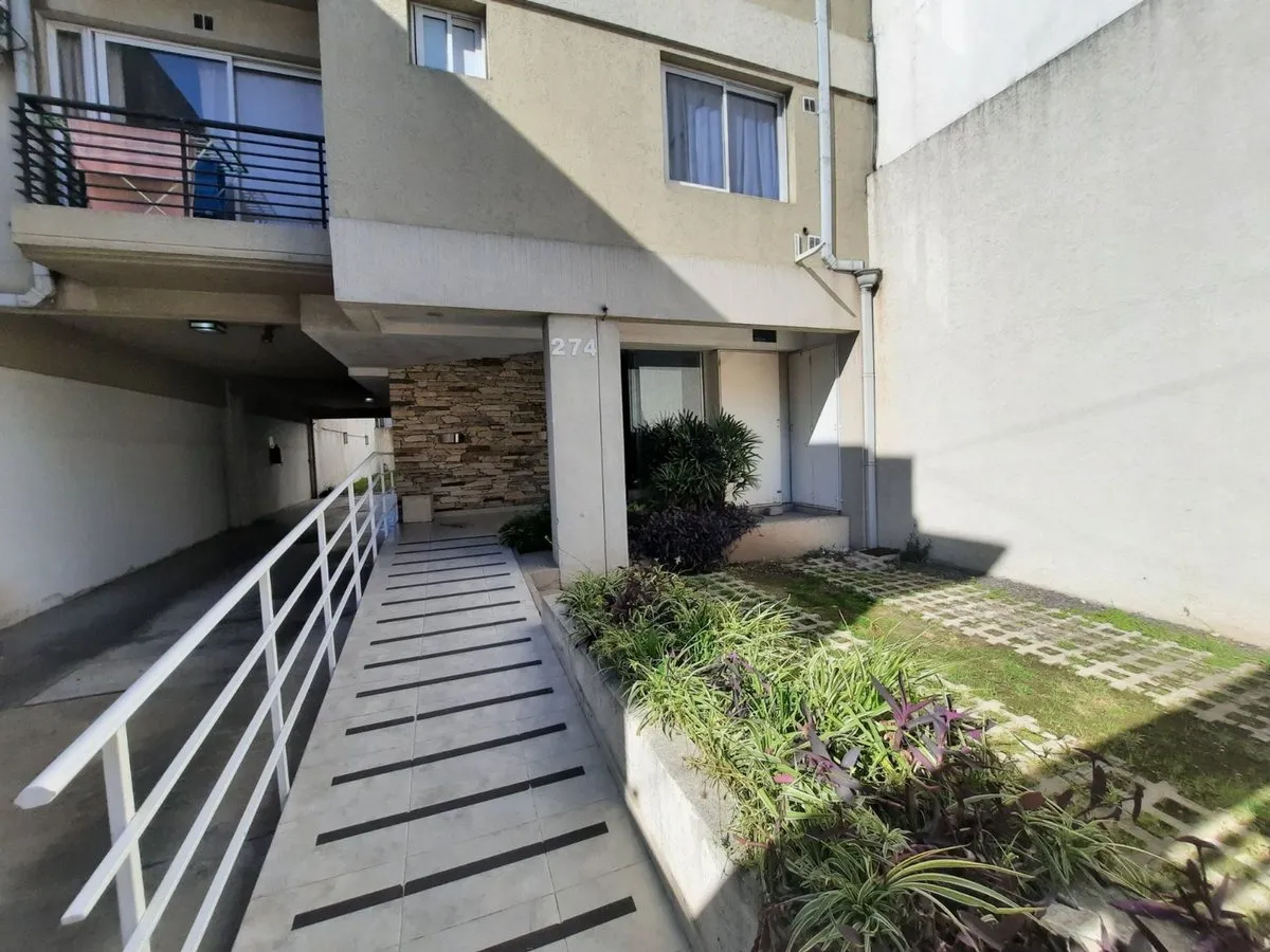 Studio apartment in Morón