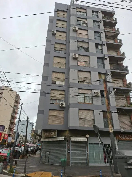 Corner 2-bedroom apartment