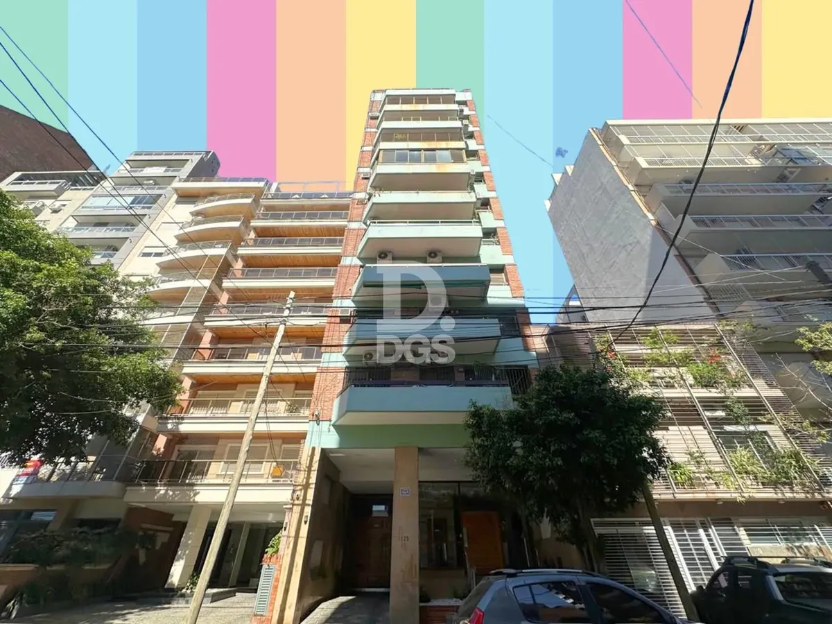 Полуэтажная квартира с 3 спальнями в Lanús Oeste