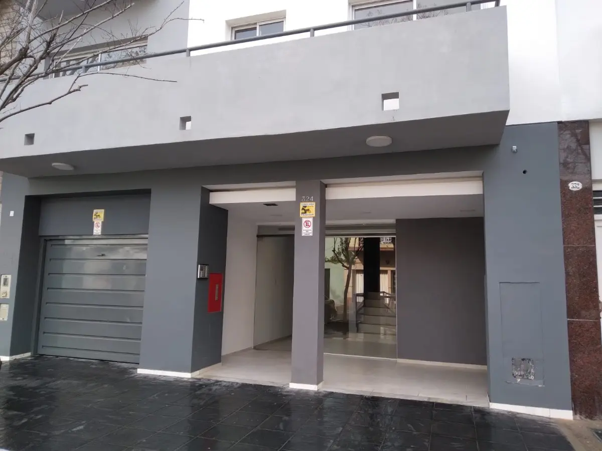 Departamento En Alquiler En Vélez Sarsfield Con Balcón