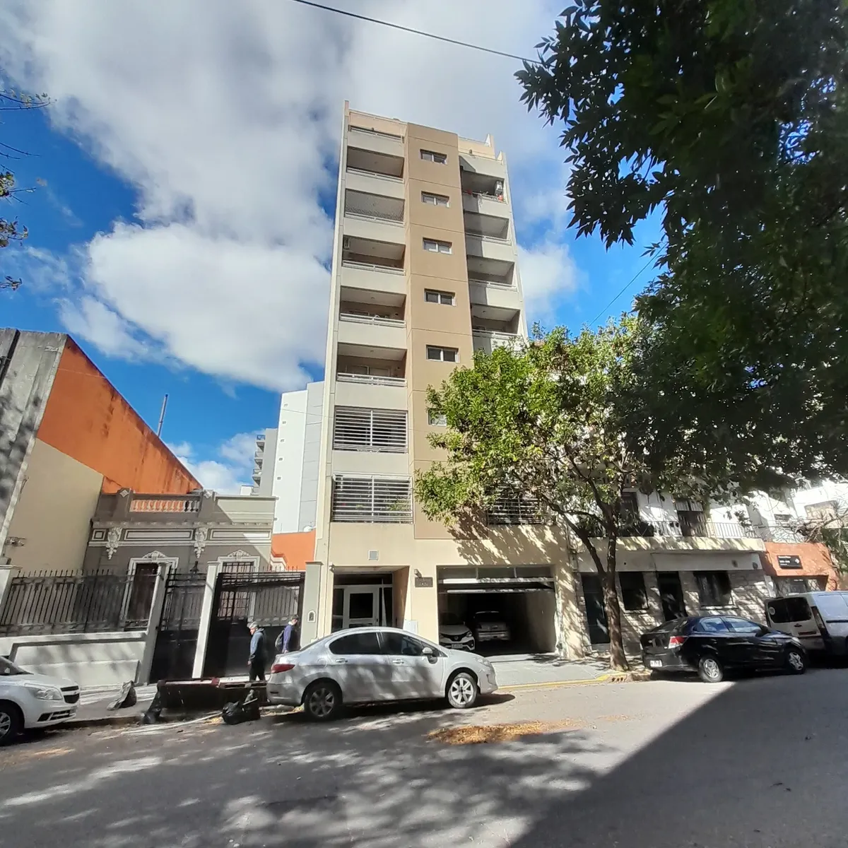 Monoambiente Al Contrafrente Con Balcon