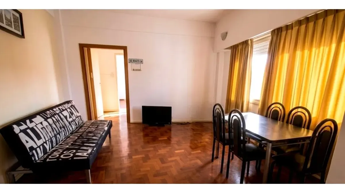 Floresta | Alquiler | 2 Ambientes Con Balcón