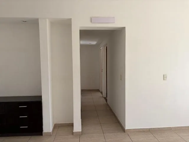 3-room apartment with balcony and parking