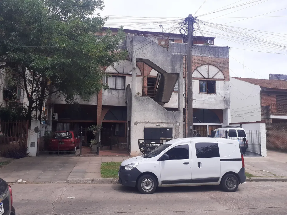 Duplex Merlo Centro 2 Piso - Cochera Y Altillo Apto Segundo Dormitorio