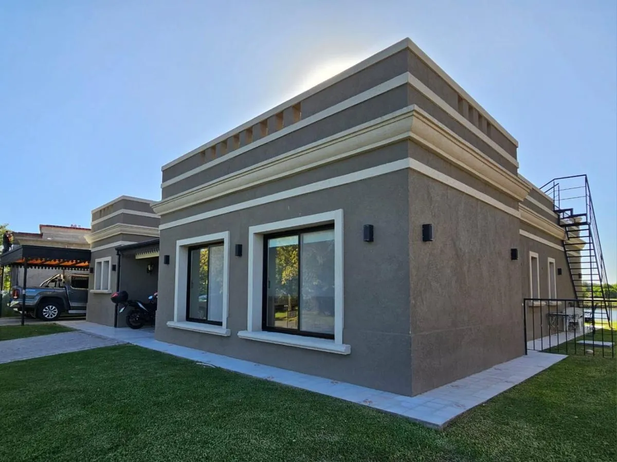 3BR house, pool and grill