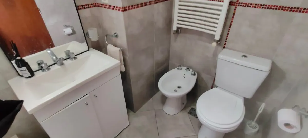 1-bedroom apartment with balcony
