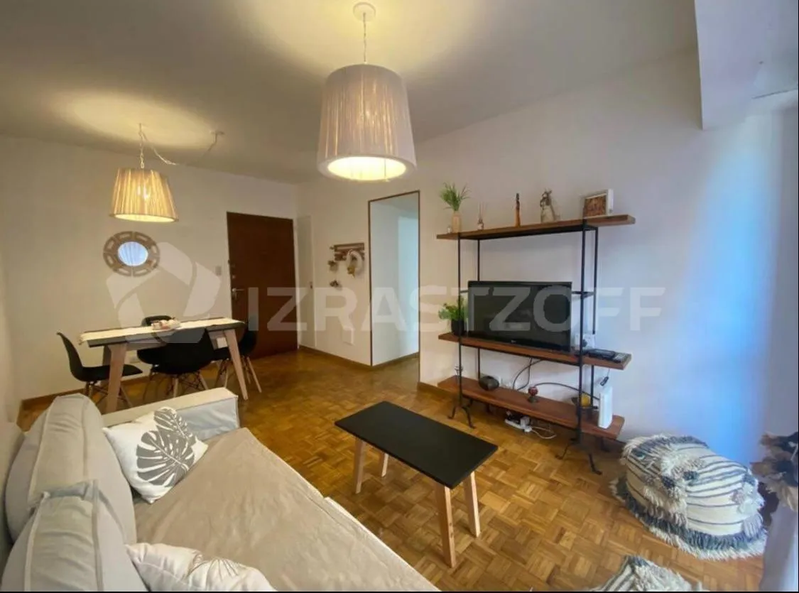 Alquiler Anual/semestral Departamento 3 Amb Amoblado C/balcon - A Mts Estacion Coghlan