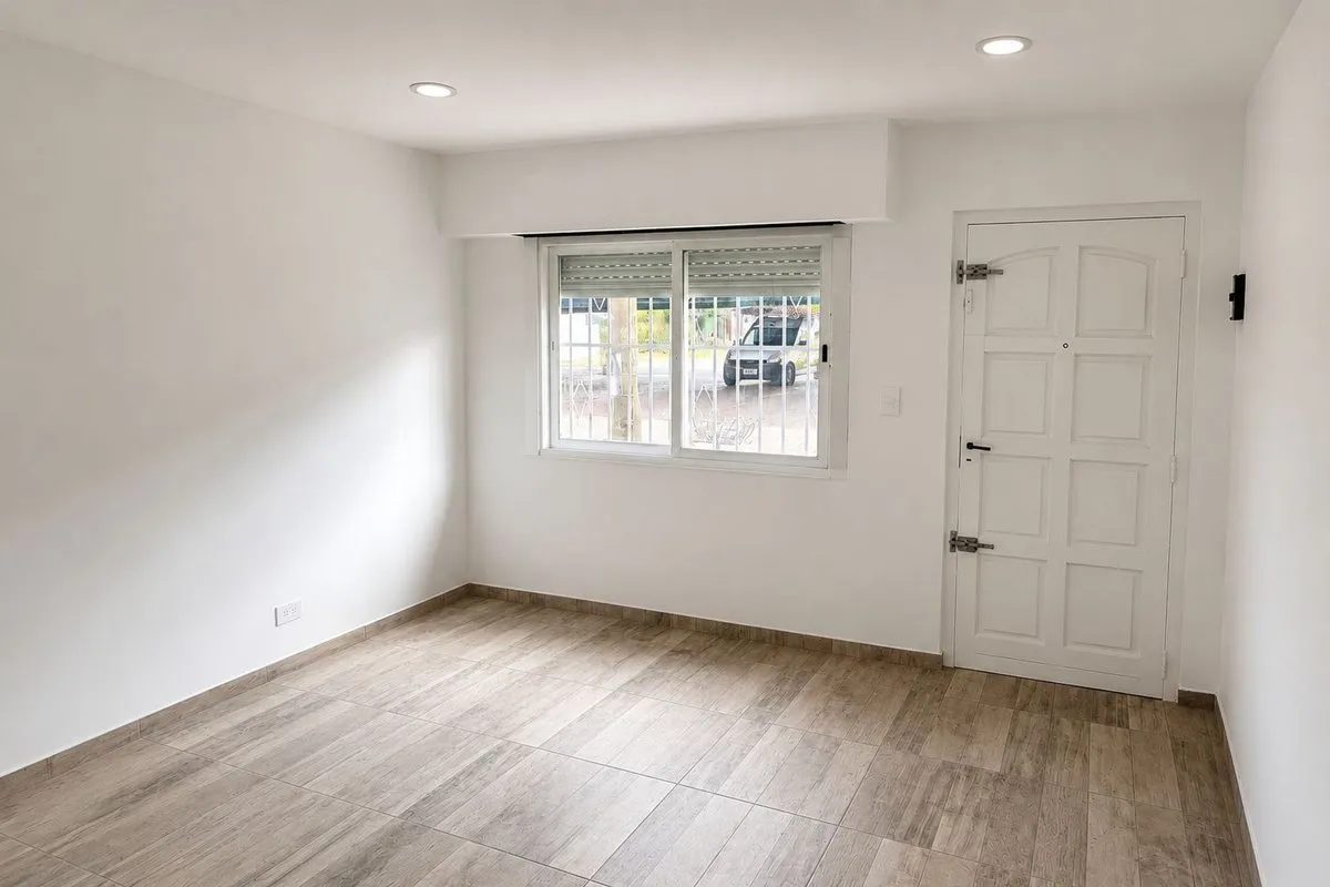 Listing: 2 bedrooms, Lanús
