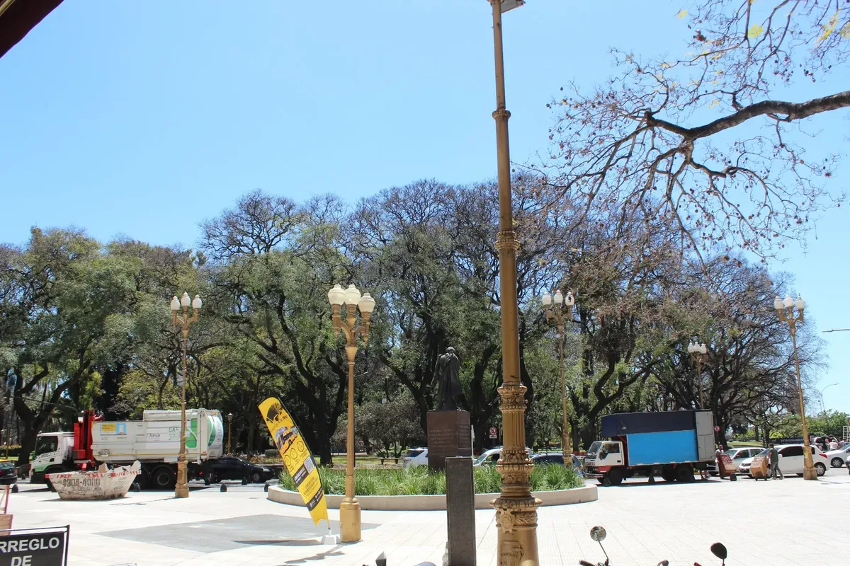 Nvo Bajo: Marcelo T. Alvear 600 Casi Peatonal Florida Monoambiente Amoblado Equipado Decorado Impec Segur+ C/frente Sol+ Vsta Abta Paz+ Fte Pza San Matin+ Mts Subte Estac S. Martin +zona Cosmopolita