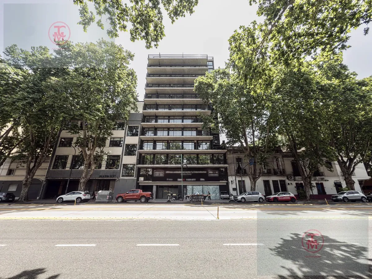 2 Ambientes Luminoso Con Balcón, Piso Alto - Av. Juan B. Justo, Palermo