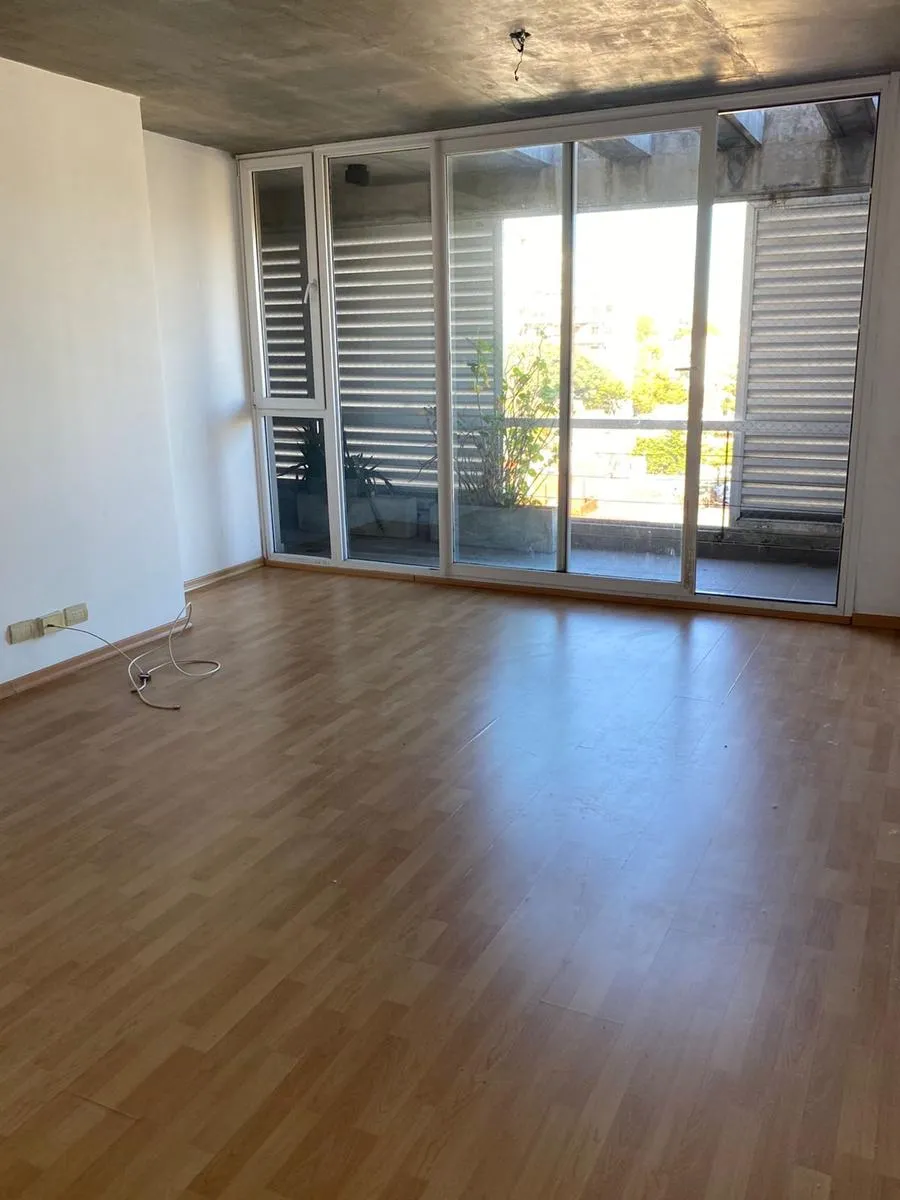 Departamento En Alquiler Con Cochera En Villa Ortuzar!