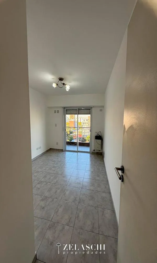 9th floor, 4 rooms with parking