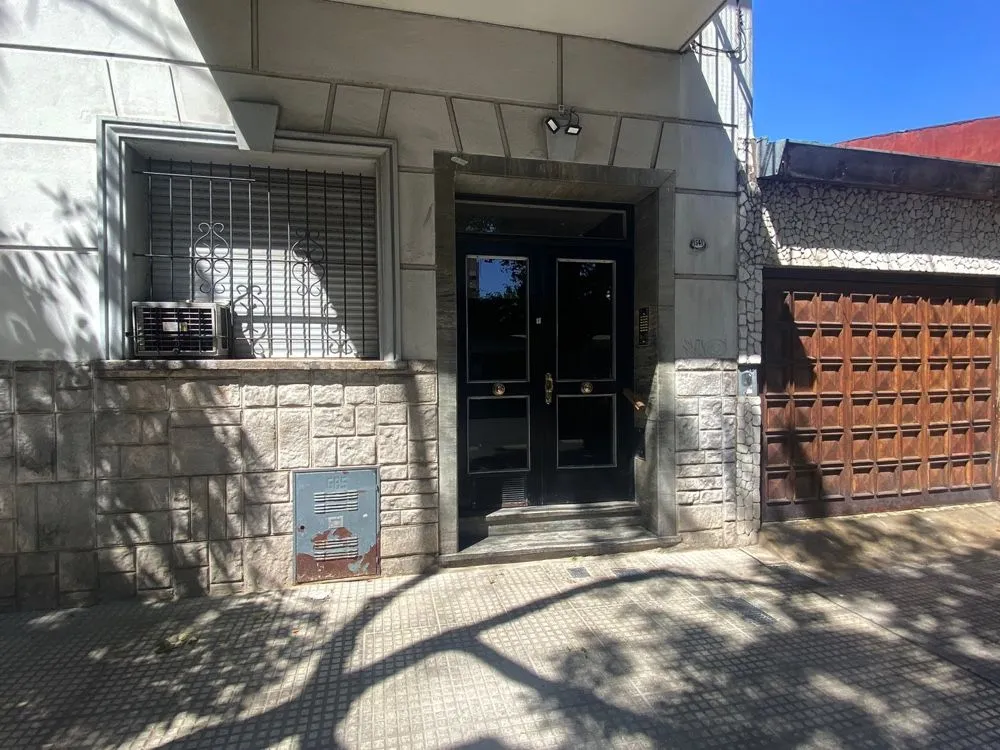 2 Ambientes Con Patio En Paternal