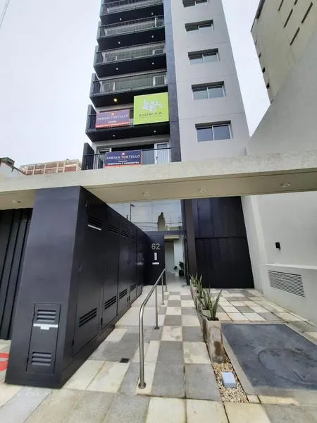 Monoambiente con balcón