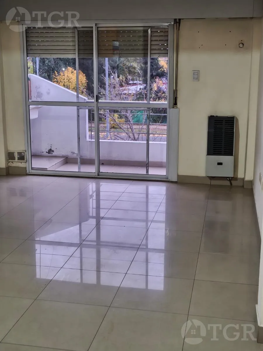 Studio with front balcony