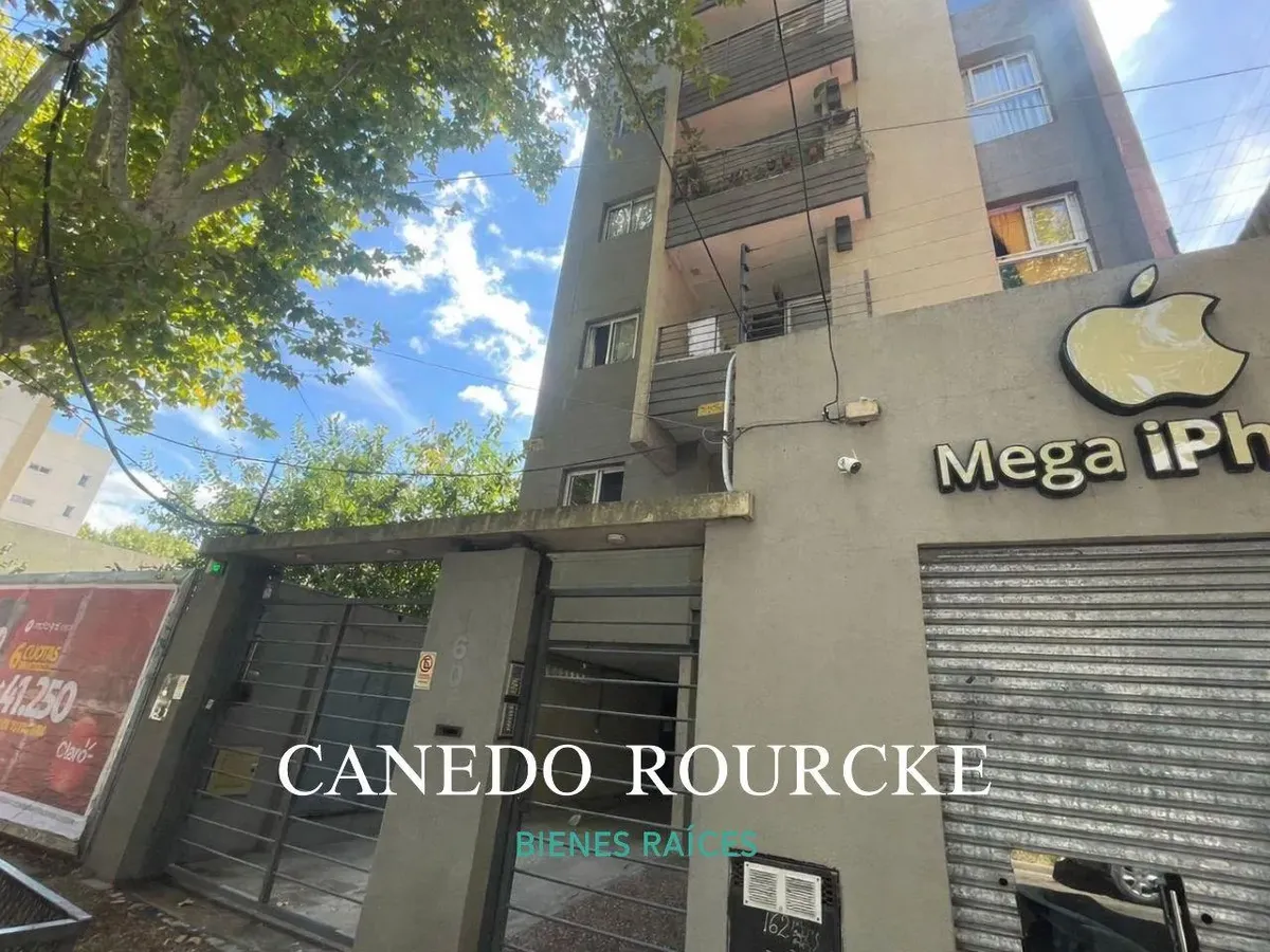 7° piso al frente con balcón