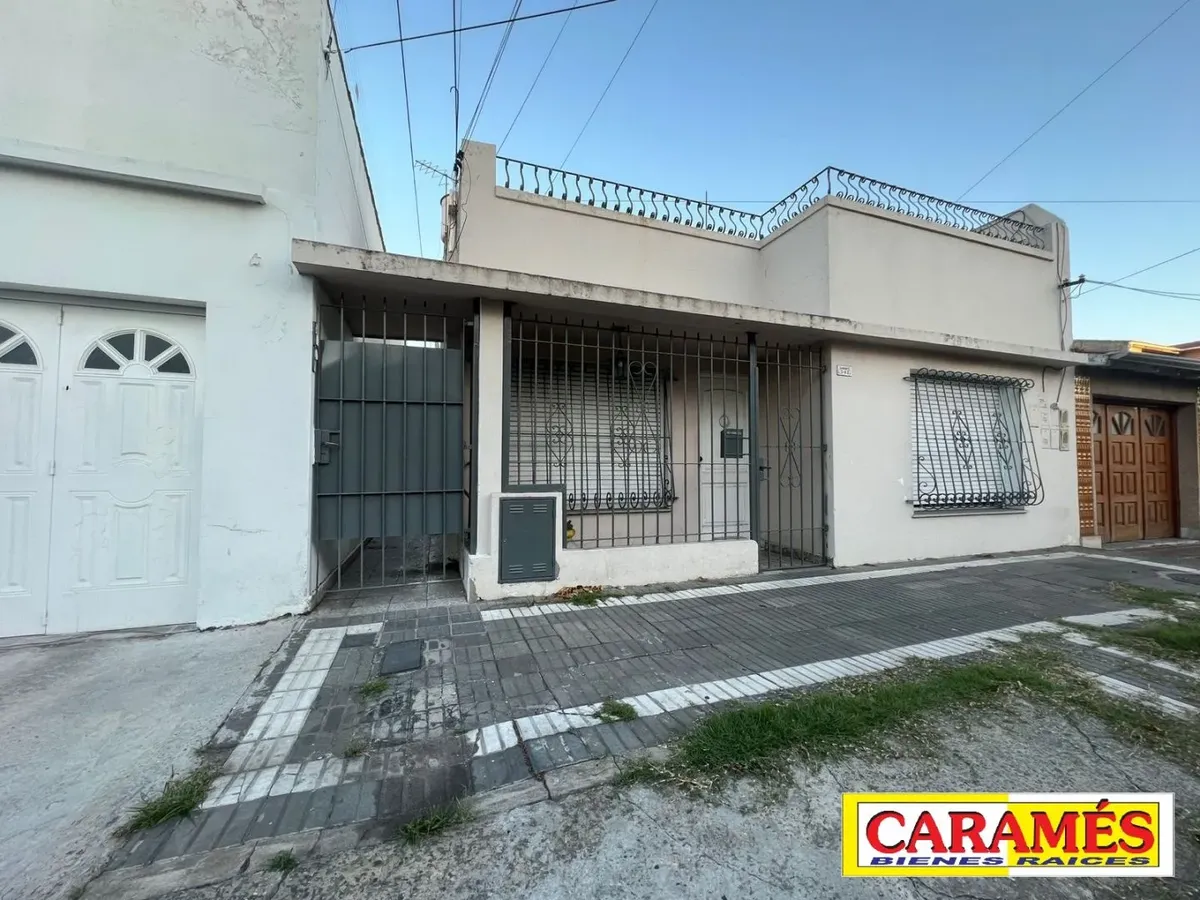 Monoambiente Con Patio Y Parrilla. Exc Estado Y Ubicación. Sin Expensas