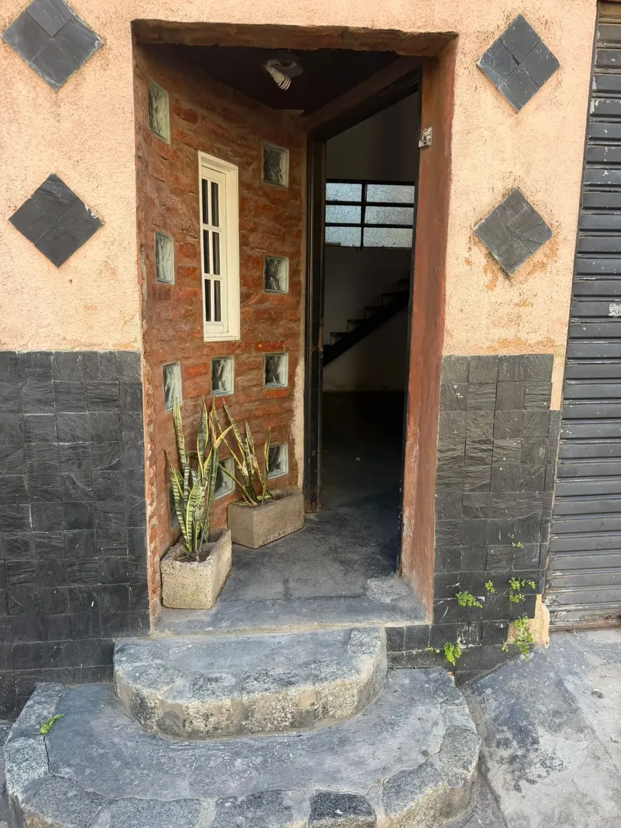 Ground-floor loft with mezzanine