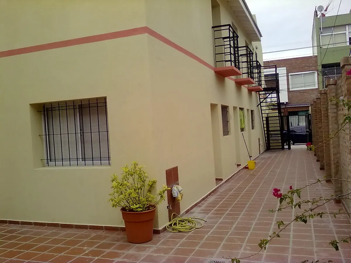 Alquiler 2 Amb -1er Piso Con Balcon - Hurlingham