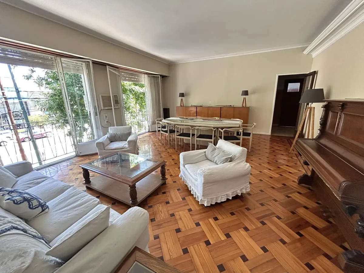 Casa En Alquiler De 4 Dormitorios Pileta En Beccar