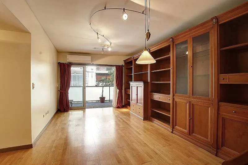 3-room front-facing with balcony