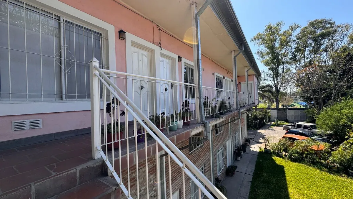Alquiler De Departamento Tipo Dúplex En Luis Guillón