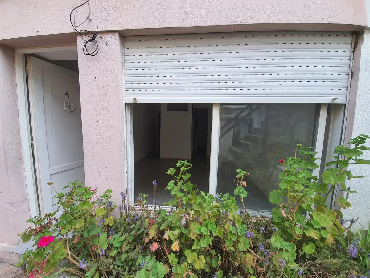 Alquilo Monoambiente En P.b- 4 Y 124 / Berisso