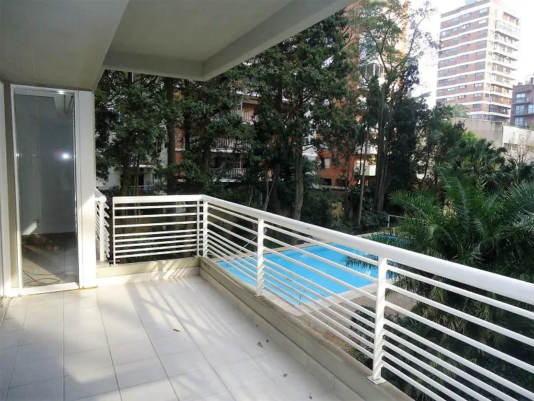 Departamento - Olivos-vias/rio